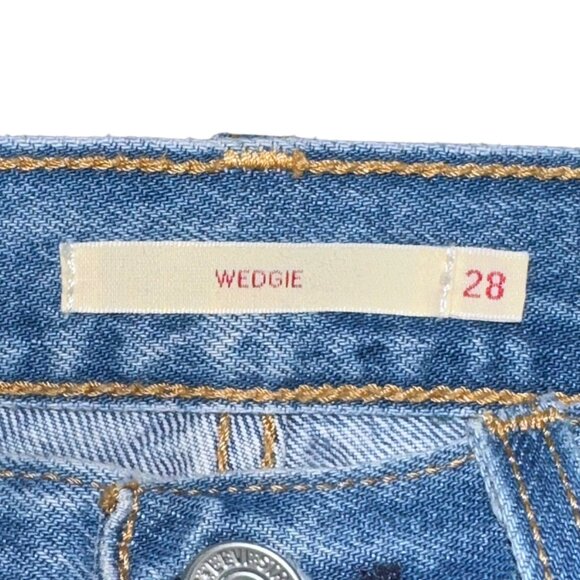 Levi's Premium Denim Wedgie Straight Leg Jeans 28 Button Fly Mid Wash Distressed - Picture 6 of 9